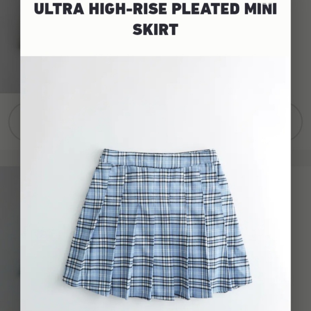 Hollister size Medium